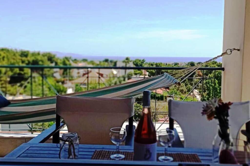 Artemis Penthouse 10 Minute From National Airport Villa Ngoại thất bức ảnh